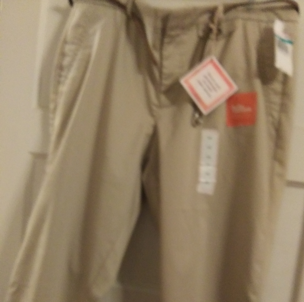 Dockers khaki/tan  Capri pants size 16
